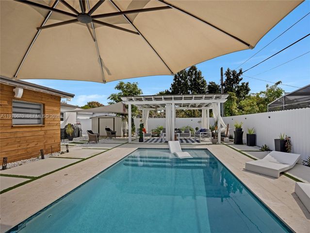 920 NE 159th St 0, North Miami Beach, FL 33162