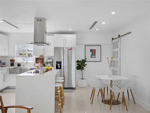 920 NE 159th St 0, North Miami Beach, FL 33162