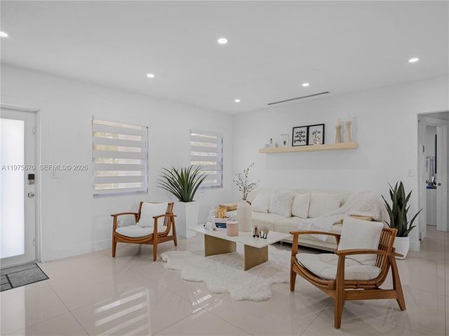 920 NE 159th St 0, North Miami Beach, FL 33162