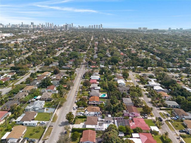 920 NE 159th St 0, North Miami Beach, FL 33162