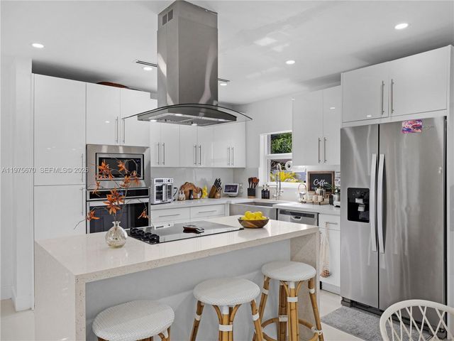 920 NE 159th St 0, North Miami Beach, FL 33162