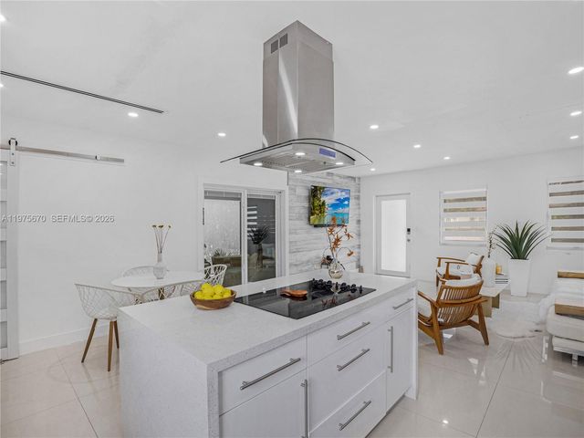 920 NE 159th St 0, North Miami Beach, FL 33162