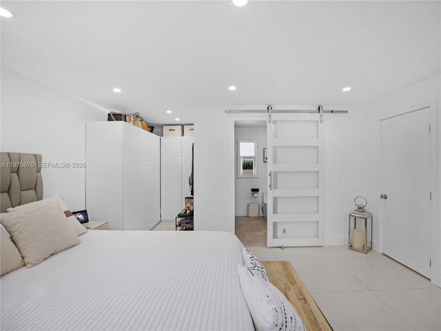 920 NE 159th St 0, North Miami Beach, FL 33162