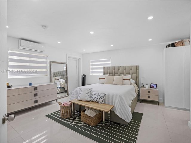 920 NE 159th St 0, North Miami Beach, FL 33162