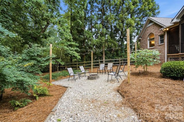 13101 Darby Chase Drive, Charlotte, NC 28277