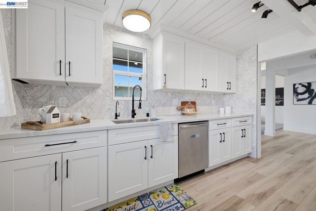 167 Lawton Dr, Milpitas, CA 95035