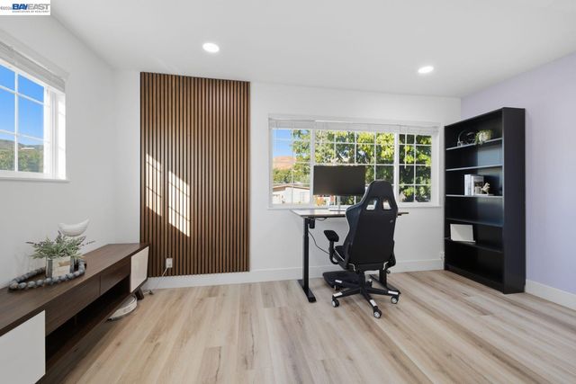 167 Lawton Dr, Milpitas, CA 95035