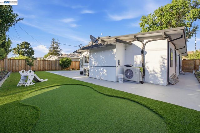 167 Lawton Dr, Milpitas, CA 95035