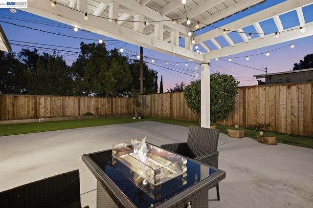 167 Lawton Dr, Milpitas, CA 95035