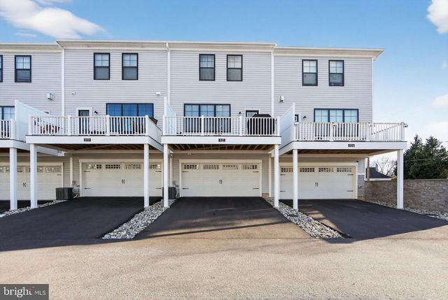 321 CHESTNUT ST, Collegeville, PA 19426