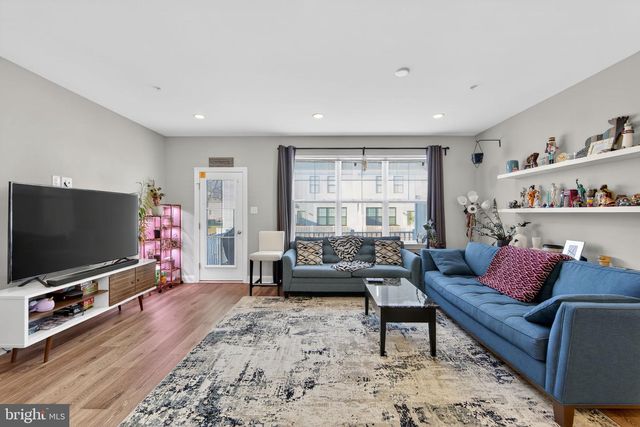 321 CHESTNUT ST, Collegeville, PA 19426