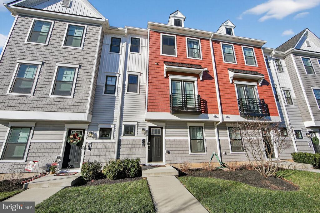 321 CHESTNUT ST, Collegeville, PA 19426