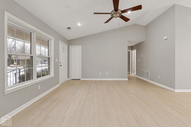 201 S 15th Avenue, Paragould, AR 72450