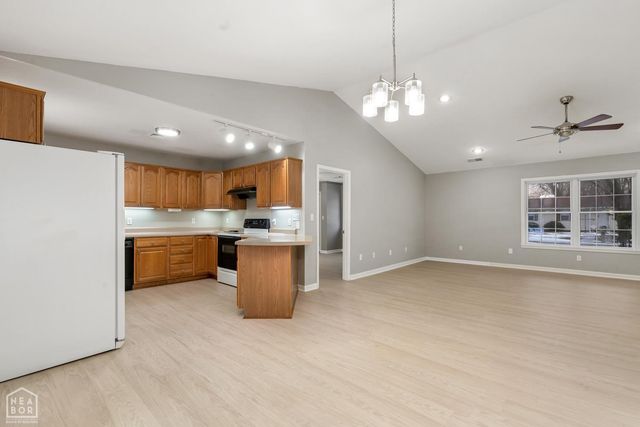 201 S 15th Avenue, Paragould, AR 72450