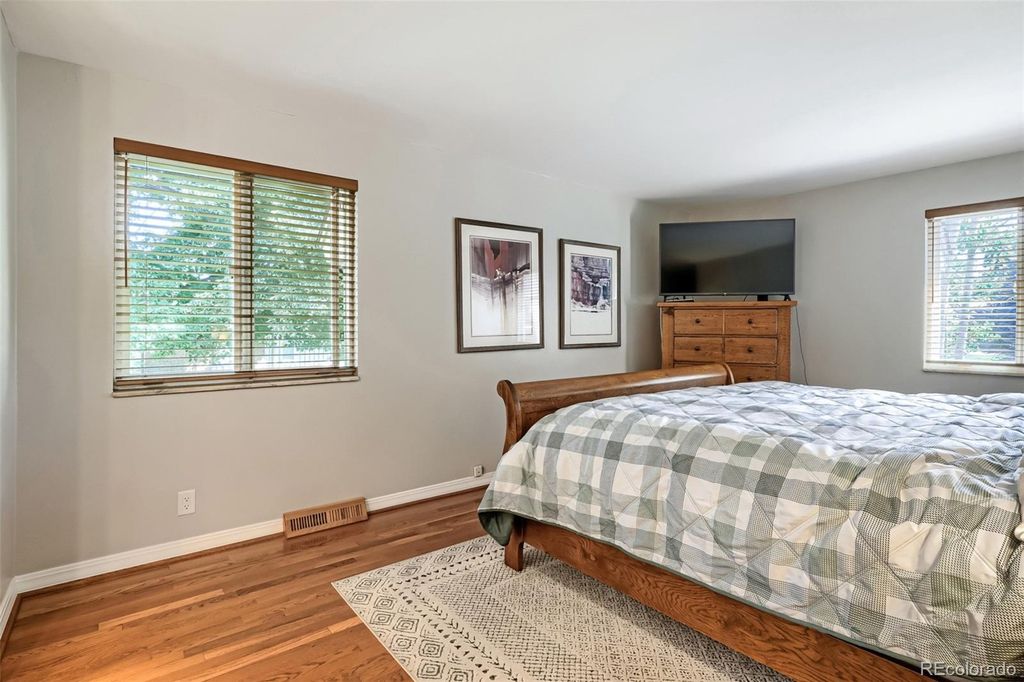 Image 10 of property listing at 22 Birdie Lane, Littleton, CO 80123
