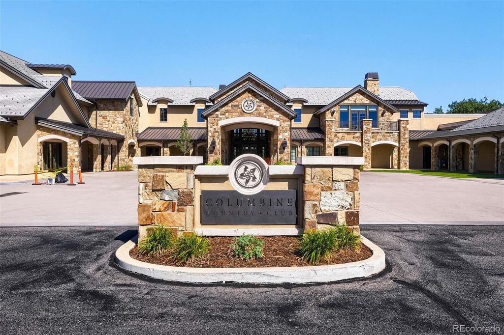 Image 22 of property listing at 22 Birdie Lane, Littleton, CO 80123