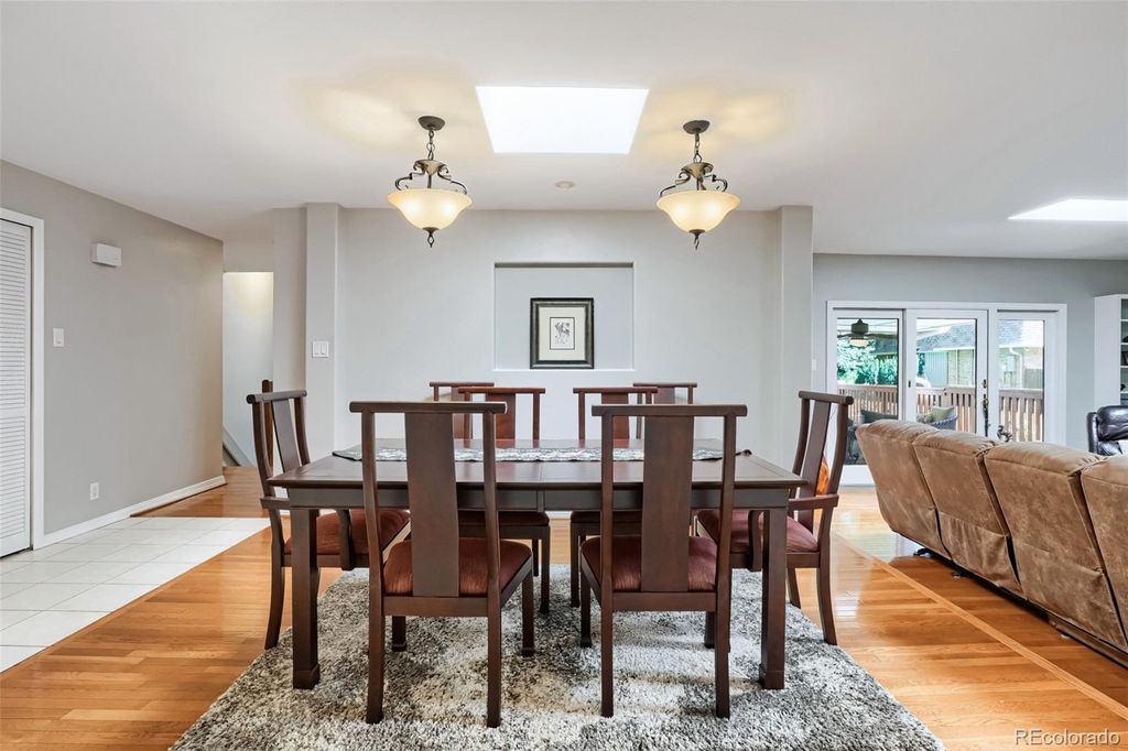 Image 4 of property listing at 22 Birdie Lane, Littleton, CO 80123