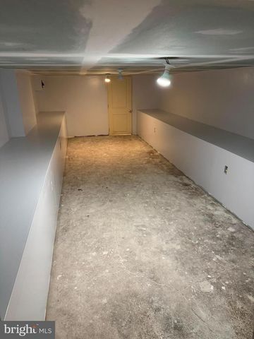 412 E ALLEGHENY AVE, Philadelphia, PA 19134