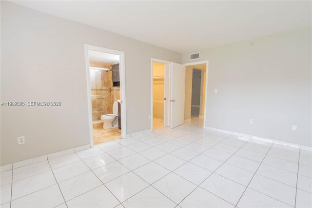 8700 SW 133rd Ave Rd 223, Miami, FL 33183