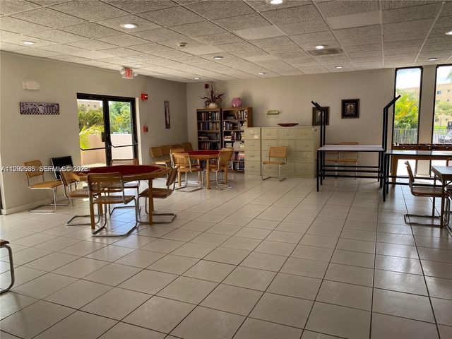 8700 SW 133rd Ave Rd 223, Miami, FL 33183