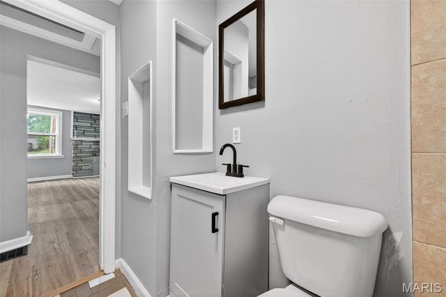 9386 Golden Gate Road, St Louis, MO 63144