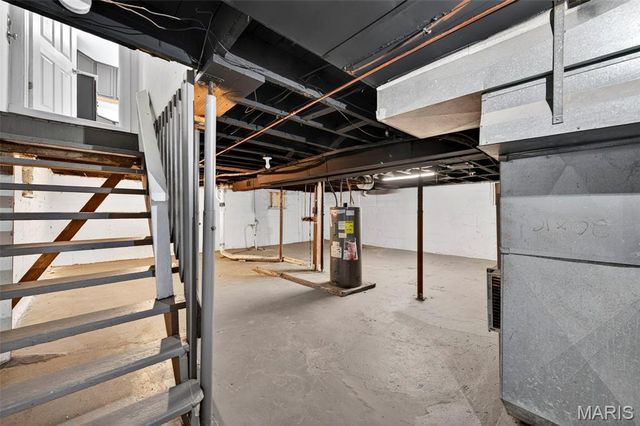 9386 Golden Gate Road, St Louis, MO 63144