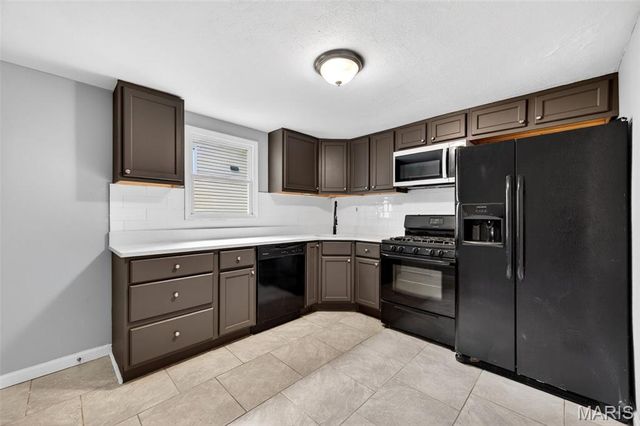 9386 Golden Gate Road, St Louis, MO 63144