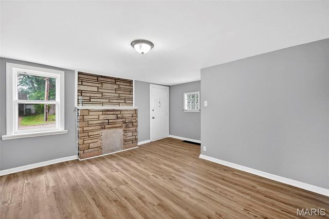 9386 Golden Gate Road, St Louis, MO 63144