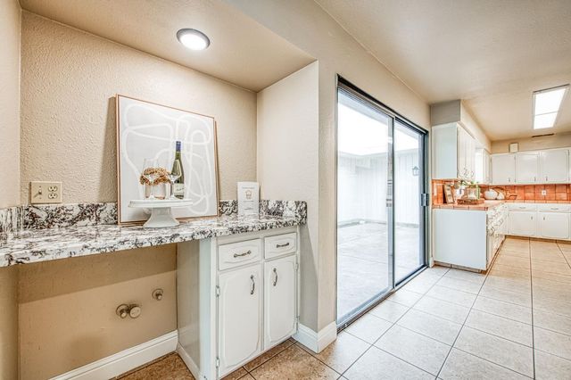 1876 Cougar Lane, Clovis, CA 93611