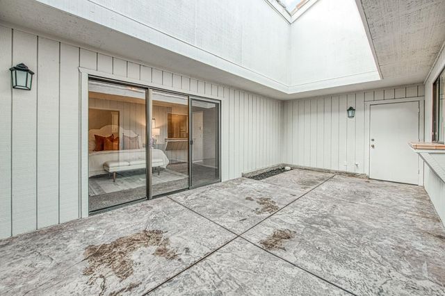 1876 Cougar Lane, Clovis, CA 93611