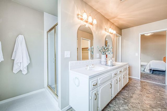 1876 Cougar Lane, Clovis, CA 93611