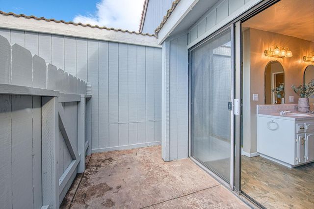 1876 Cougar Lane, Clovis, CA 93611