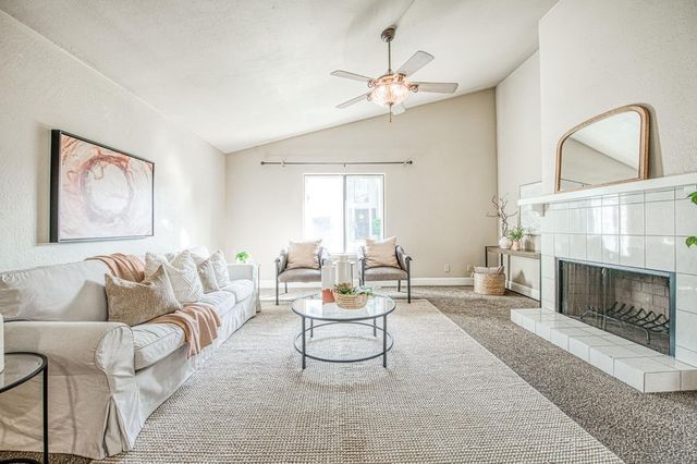 1876 Cougar Lane, Clovis, CA 93611