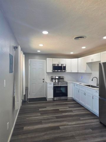 2306 NW 38th Pl, Lawton, OK 73505