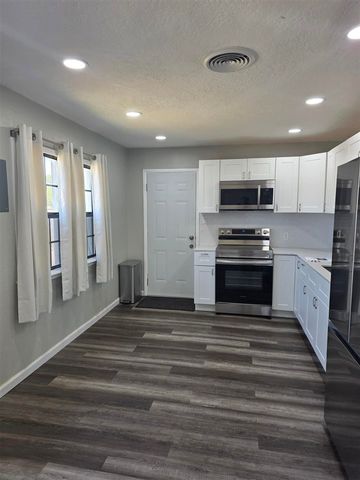 2306 NW 38th Pl, Lawton, OK 73505