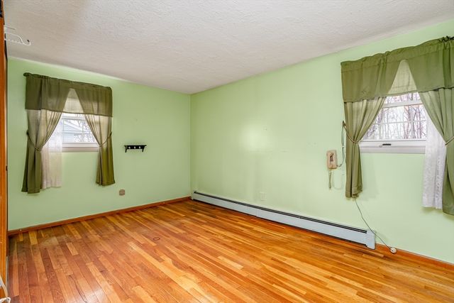 199 Barthel Ave, Gardner, MA 01440