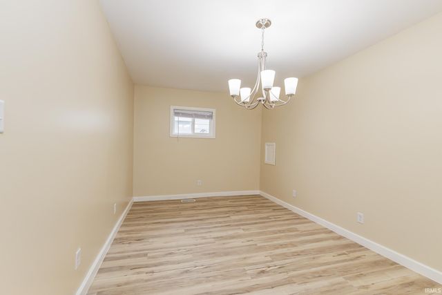 1400 E RUSSEY, Muncie, IN 47302