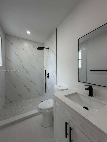 2425 SW 6th St 5, Miami, FL 33135