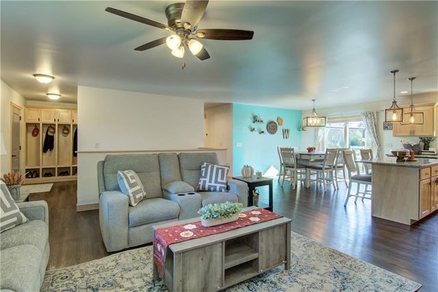 21407 102nd Avenue, Cadott, WI 54727