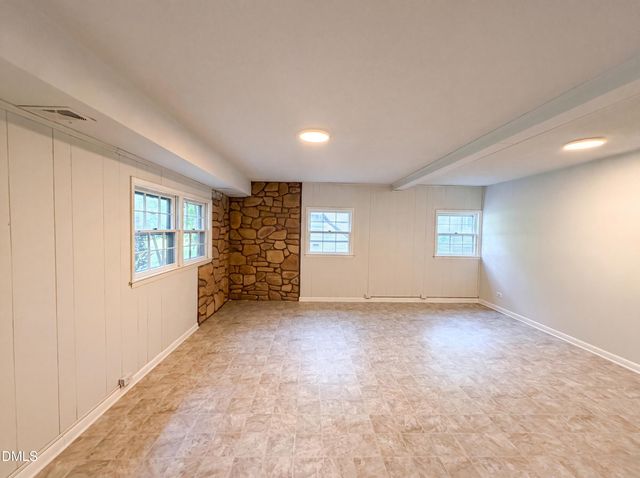 917 Hillview Drive, Cary, NC 27511