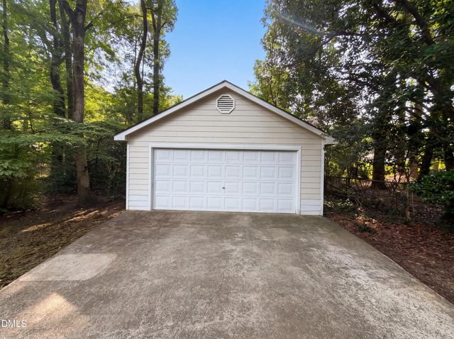 917 Hillview Drive, Cary, NC 27511