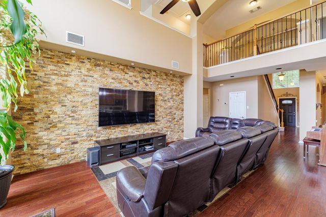 3840 Harvey Penick DR, Round Rock, TX 78664