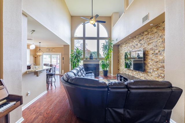 3840 Harvey Penick DR, Round Rock, TX 78664