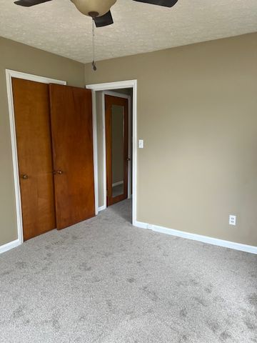 4608 Manchester Road, Middletown, OH 45042