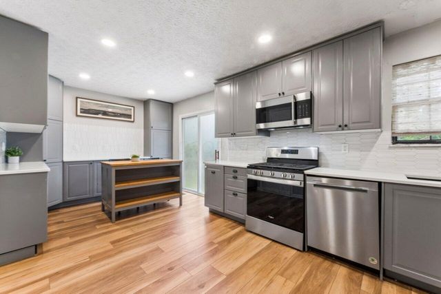 7768 Kiowa Way, Worthington, OH 43085