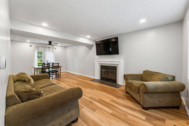 7768 Kiowa Way, Worthington, OH 43085