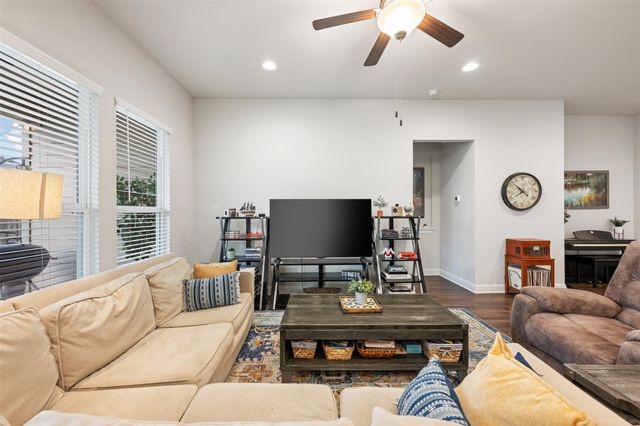4420 Jackies DR, Pflugerville, TX 78660