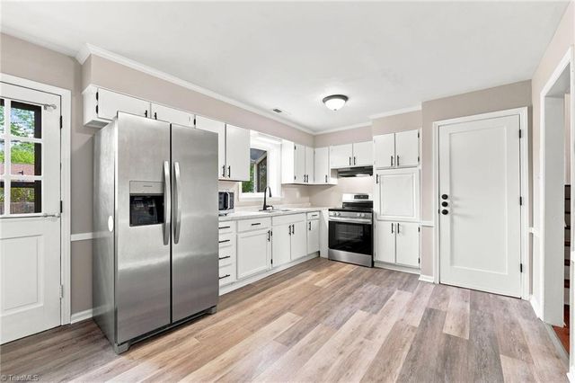 2404 Dulaire Road, Greensboro, NC 27407