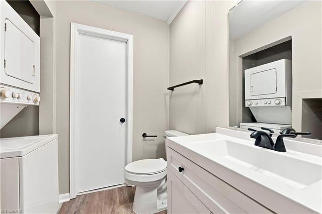 2404 Dulaire Road, Greensboro, NC 27407