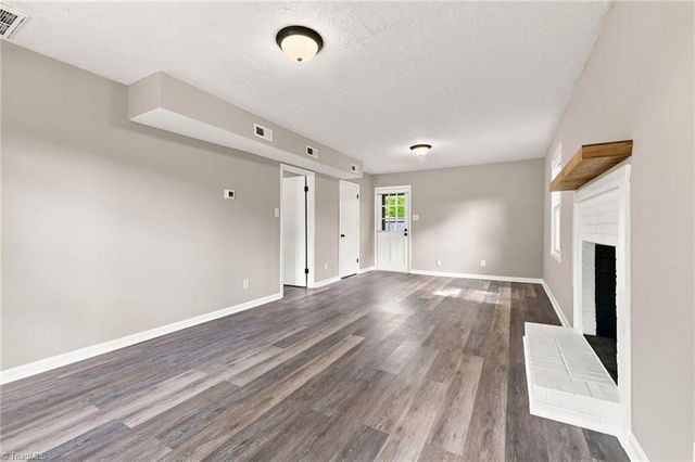 2404 Dulaire Road, Greensboro, NC 27407